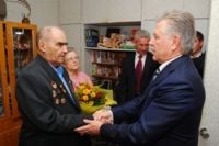 Губернатор Павел Ипатов посетил саратовских ветеранов Великой Отечественной войны
